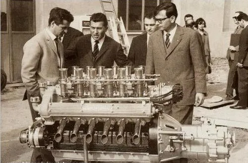 Giotto Bizzarrini, Ferruccio Lamborghini et Giampaolo Dallara en 1963,
