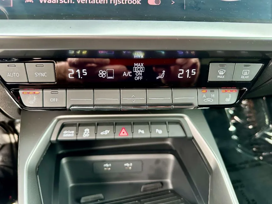 Audi A3 40 TFSIe Plug-In Hybride Sport Image 13