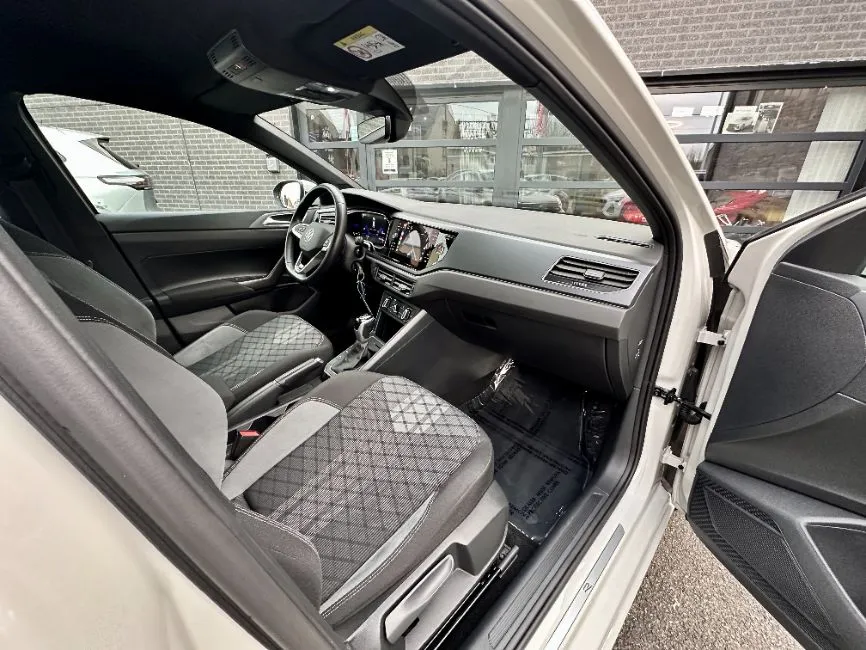 Volkswagen Taigo R-Line Image 4