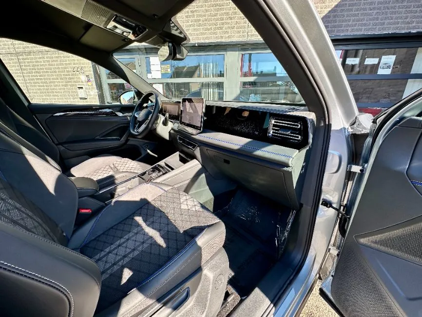 Volkswagen Tiguan 1.5 eTsi R-Line MHYB Image 14