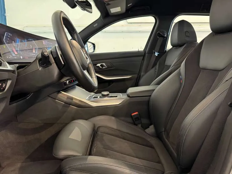 BMW 320 i Touring - M Sport/ActiveCruise/Camera/HiFi/DAB Image 12