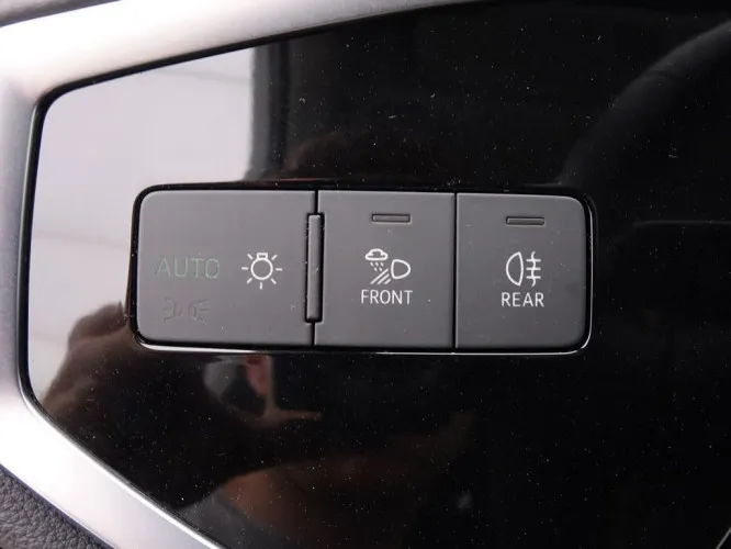 Audi Q3 35 TFSi 150 Advanced + Carplay + Virtual Cockpit + LED Lights Image 10