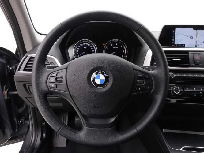 BMW 1 116d Advantage + GPS + LED Lights Image 10