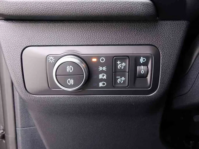Ford Kuga 1.5 EcoBoost 150 ST-Line + GPS + LED Lights + Winter + ALU 18 Image 9