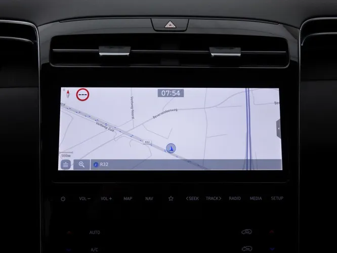 Hyundai Tucson 1.6 T-GDi 150 MHEV Feel Plus + GPS + Digital Super Vision + LED Lights + ALU18 Image 10