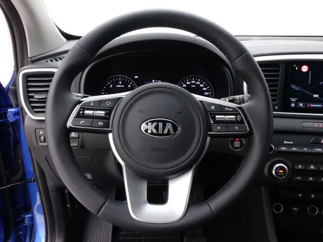 Kia Sportage 1.6 CRDi 136 Black Edition + GPS + Camera + LED Lights Image 10