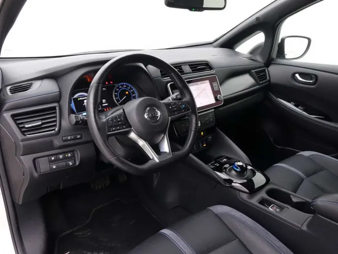 Nissan Leaf 40 kWh Tekna + GPS + LED Lights + ProPilot + 360Cam + Bose Thumbnail 8