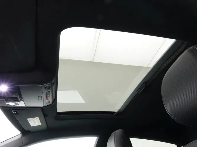 Volkswagen Arteon 2.0 TDi 150 DSG R-Line + Leder/Cuir + Panoram + GPS + Virtual Cockpit Image 8