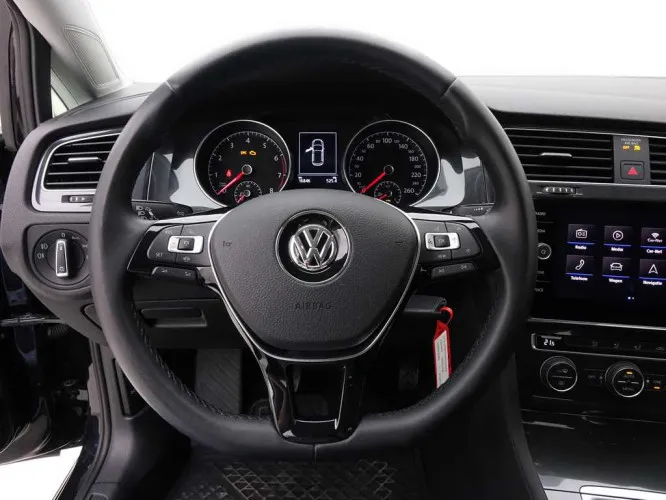 Volkswagen Golf 1.0 TSi Comfortline + GPS Thumbnail 10