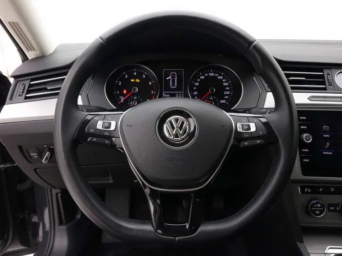 Volkswagen Passat Variant 1.4 TSi 125 Variant Trendline Plus + GPS + Winter Pack Image 10