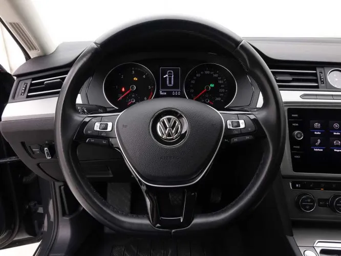 Volkswagen Passat Variant 2.0 TDi 150 DSG Trendline Plus + GPS + ALU18 Image 10