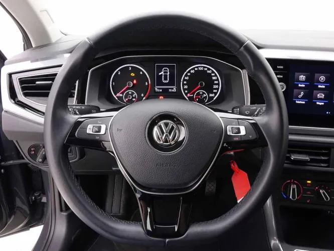 Volkswagen Polo 1.6 TDi 95 Highline + GPS + ALU Salou15 + Winter Pack Image 10