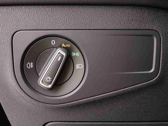 Volkswagen Tiguan 1.5 TSi 150 Life + GPS + Virtual Pro + Winter + LED + Nizza18 Image 9