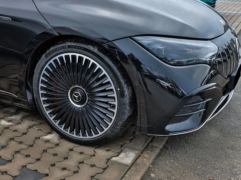 Mercedes-Benz EQE 43 AMG 4Matic =Carbon= Panorama/Distronic Гаранция Image 3