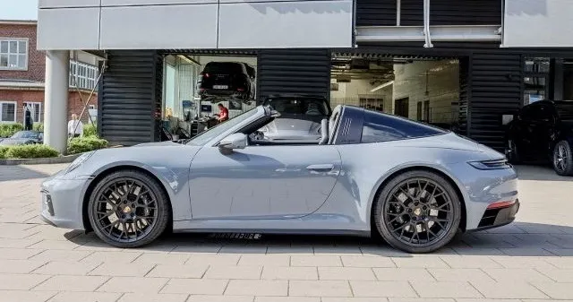 Porsche 911 Targa 4 GTS =Lifting System= Гаранция Image 3