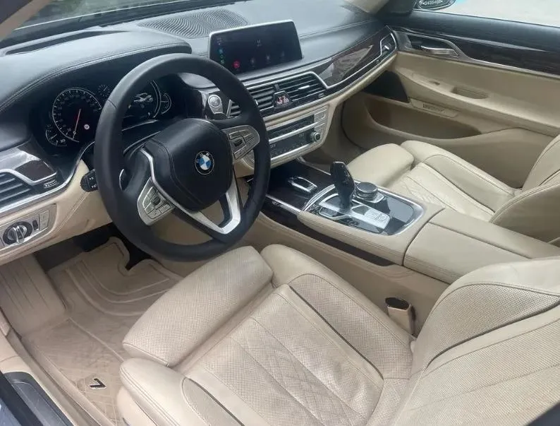 BMW 730 d xDrive Image 6