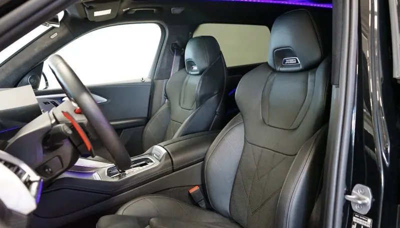 BMW XM 4.4i xDrive Image 6