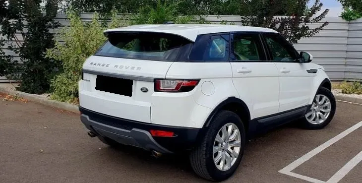 Land Rover Range Rover Evoque 2.0TD4 Image 5