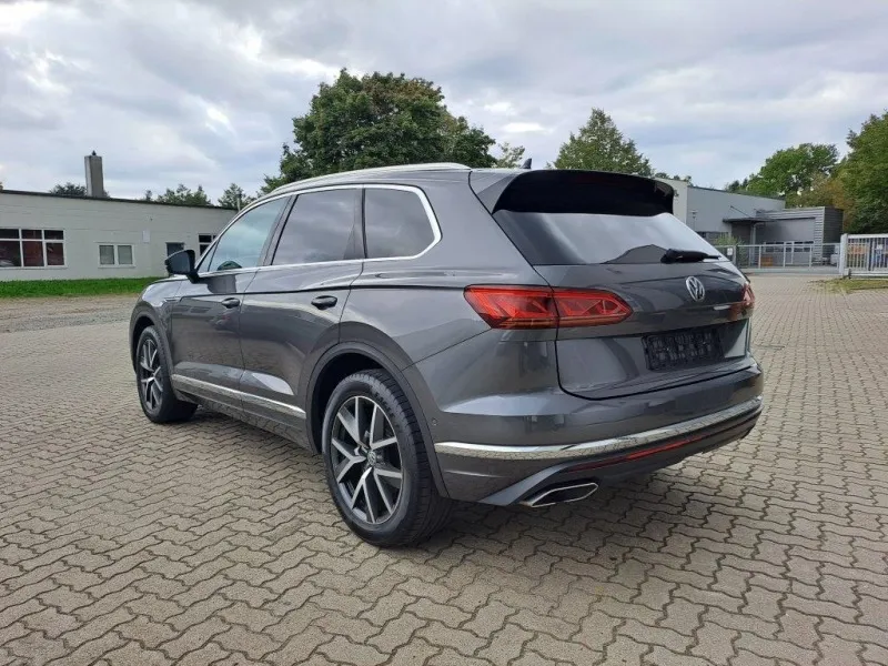 Volkswagen Touareg 3.0 V6 TDI 4MOTION Image 4