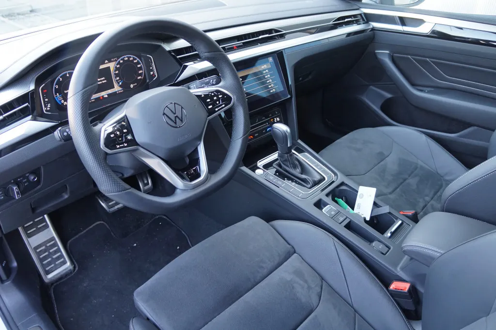 Volkswagen Arteon 2.0 TSI DSG R-LINE*FACELIFT*HEADUP*ACC* Image 4