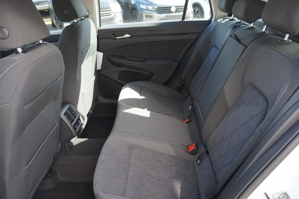 Volkswagen Golf VARIANT 8 2.0 TDI DSG STYLE*NAVI*UPE 42.250 Image 10