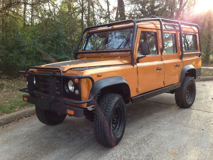 Land Rover Defender  Image 3