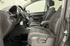 Volkswagen Touran Family Edition 1,4 TSI 103 kW (140 hv) DSG-automaatti * 7 paikkainen / Panoramakatto* Thumbnail 9