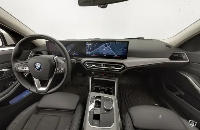 BMW 330 G21 330e xDrive / M-Sport vanteet / Curved display / Adapt. vakkari / Vetokoukku / Peruutuskamera Image 9