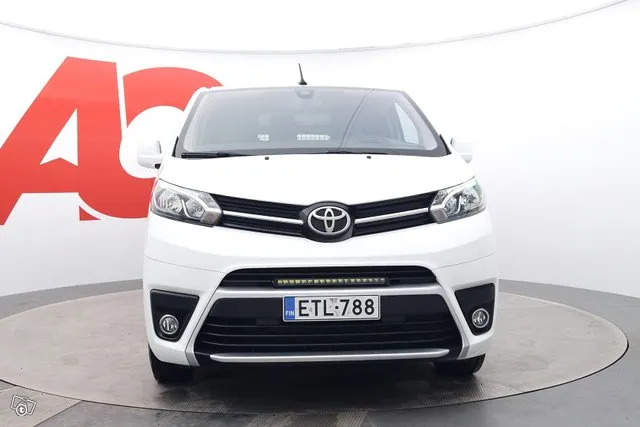 Toyota Proace L2 75 kWh 5-ovinen - Teknologiapaketti / Täysvanerointi / ALV 24% / LED-lisäkaukovalo Image 8