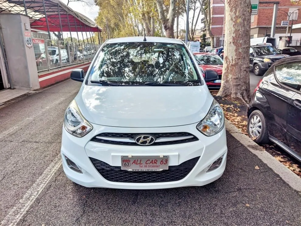 HYUNDAI i10  Image 2