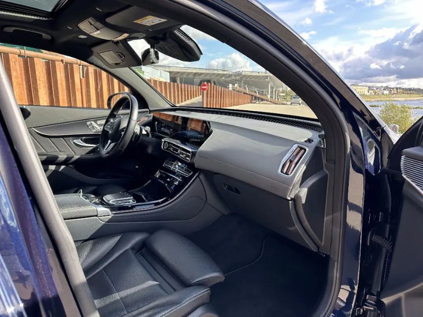 Mercedes-Benz EQC 400 AMG Image 6