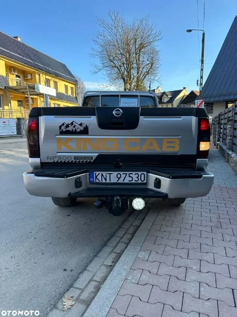 Nissan King Cab  Image 7