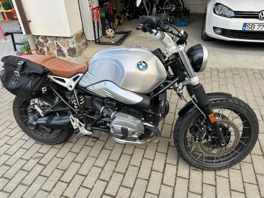 BMW R nineT  Image 1