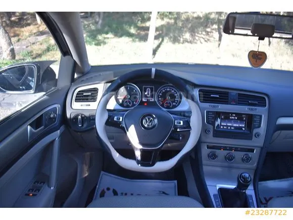 Volkswagen Golf 1.6 TDi BlueMotion Midline Plus Image 10