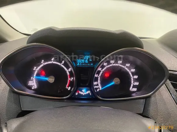 Ford Fiesta 1.4 Titanium Image 9