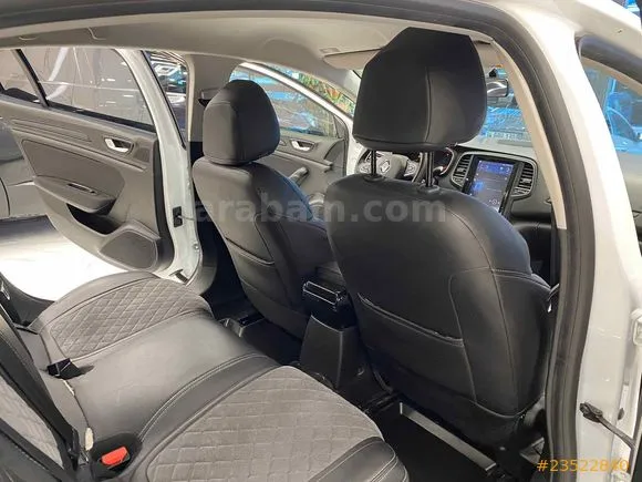 Renault Megane 1.3 TCe Joy Image 10