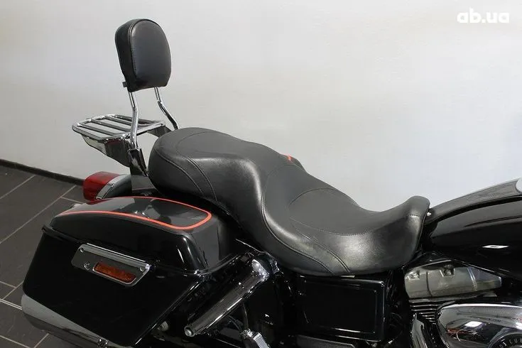 Harley-Davidson FLD  Image 4